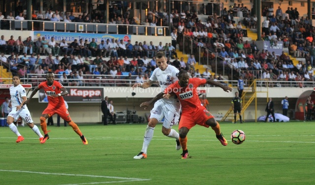Alanyaspor Trabzonspor Karşılaşmasından Kareler 8