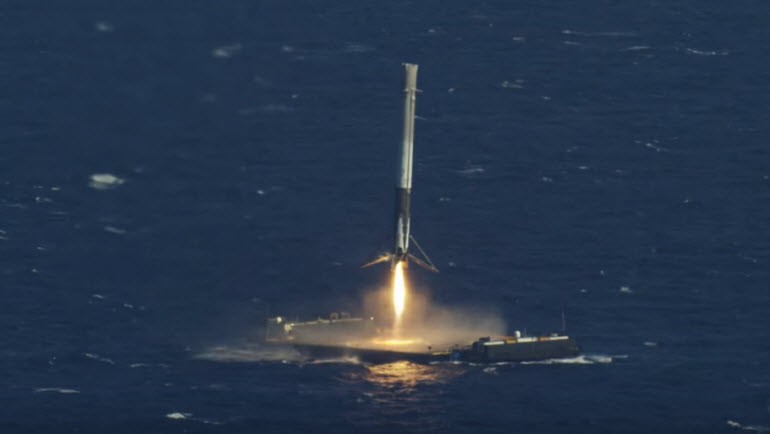 Falcon 9 denize böyle indi!