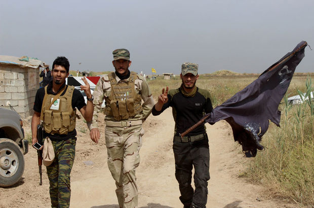 Irak ordusu DAEŞ ablukasını kırdı