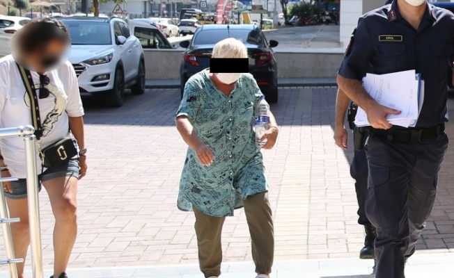 Alanya’da çanta hırsızı Rus kadın yakalandı