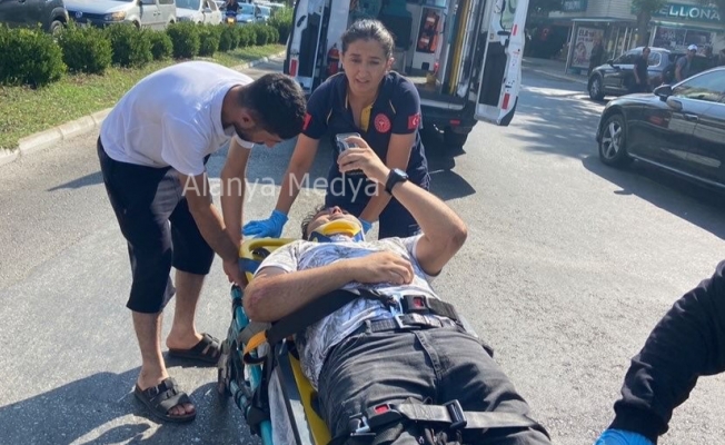 Alanya’da iki motosiklet çarpıştı: 2 yaralı