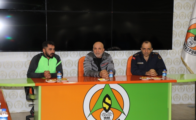 Yüksekova Kadın Futbol Takımı’ndan Alanyaspor'a ziyaret