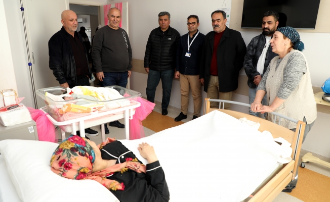 Başkan Hasan Çavuşoğlu’ndan ‘Mucize’ bebeğe ziyaret