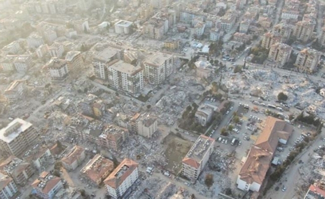 Deprem Alanya'da yaşayan aileyi yok etti