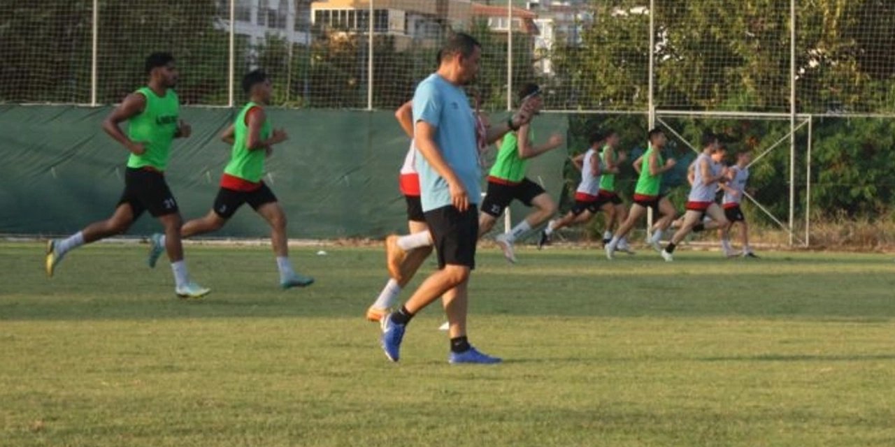 Kestelspor, Karşıyaka ile hazırlık maçına çıkıyor