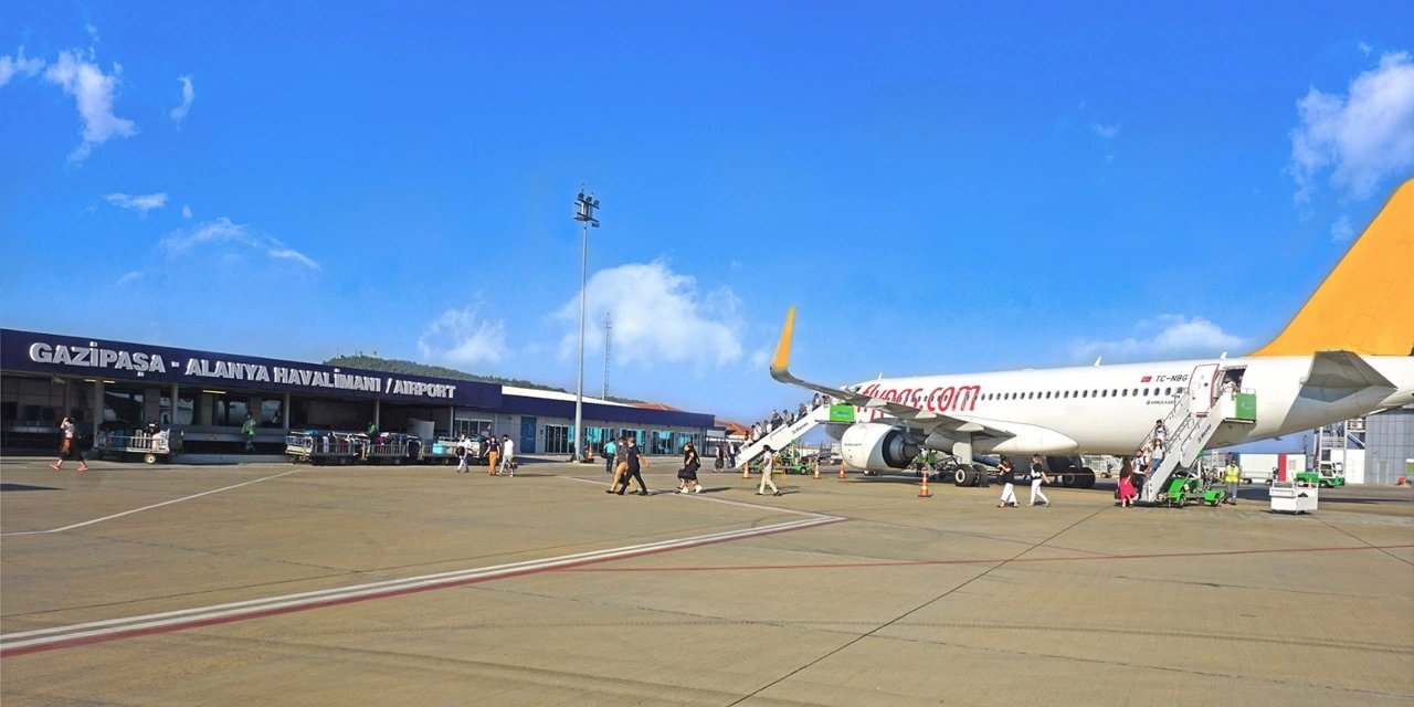 Gazipaşa-Alanya havalimanı yolcu rekoru kırdı