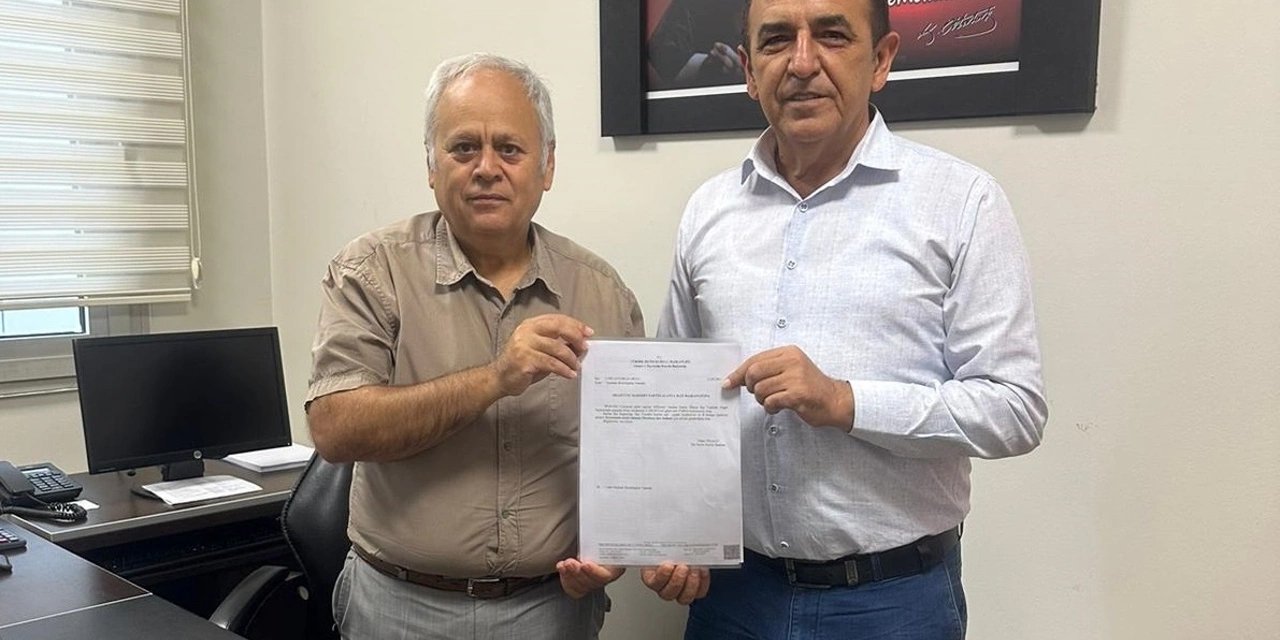Mustafa Sünbül, göreve resmen başladı! MHP Alanya İlçe Başkanı mazbatasını aldı