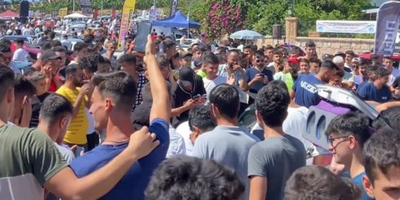 Alanya'da Otomobil Festivaline polis müdahalesi! Araçlar trafikten men edildi