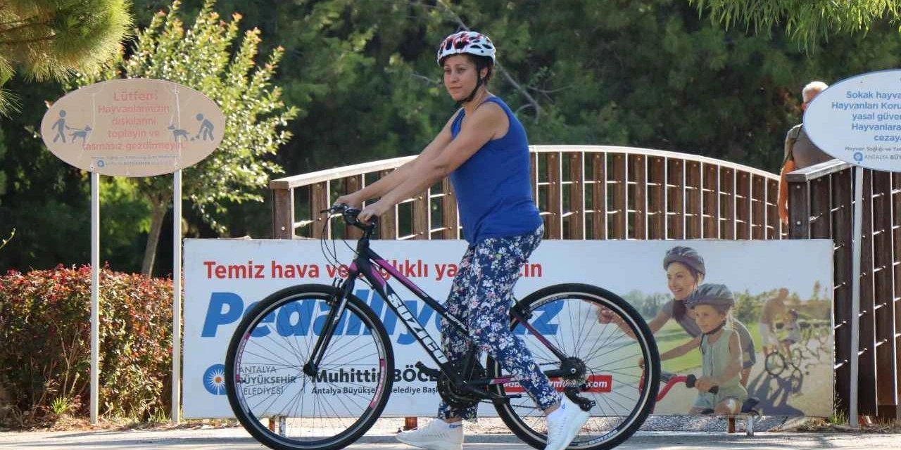 Antalya Büyükşehir Belediyesi, ücretsiz temel bisiklet sürüş eğitimi sunuyor!