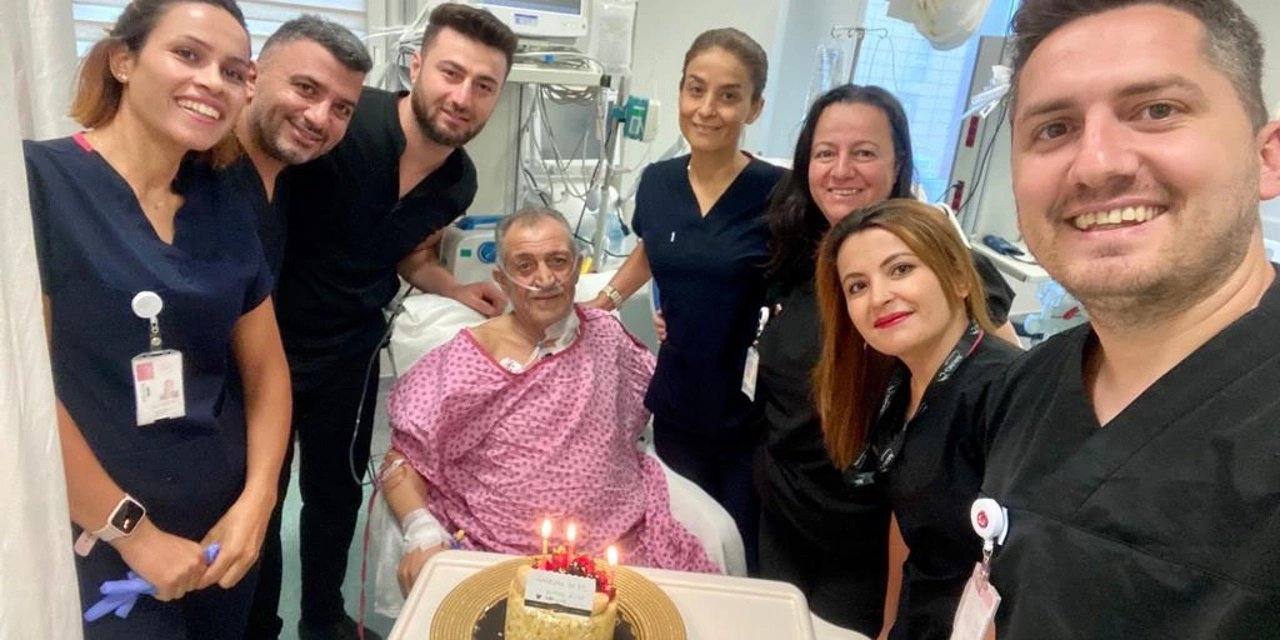 Alanya EAH'ta By-Pass olan hastaya sürpriz doğum günü!