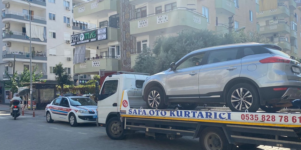 Alanya'da gümrük süresi dolan 6 yabancı plakalı araç trafikten men edildi!