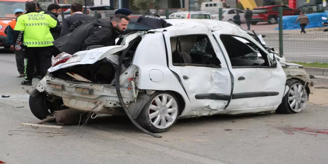 Alanya'da Dehşet Verici Trafik Kazası: 2 Ölü, 4 Yaralı