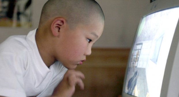 Görünmeyen Elektronik Salgın, Çocuklarda Körlük Tehlikesi Yaratıyor