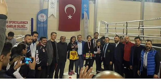 14 Muay-Thai Sporcusu Türkiye Şampiyonası'na Gidiyor