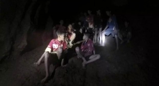 Mağarada Mahsur Kalan Çocukları Bekleyen En Büyük Tehlike: Karanlık